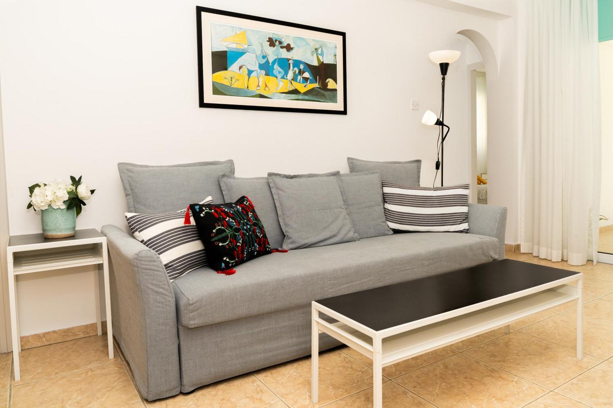 Olivia Mackenzie 2 Bedroom Flat With Pool Larnaca Exteriér fotografie